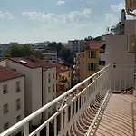 B042-Functional Apartment With Balcony Suquet Cannes