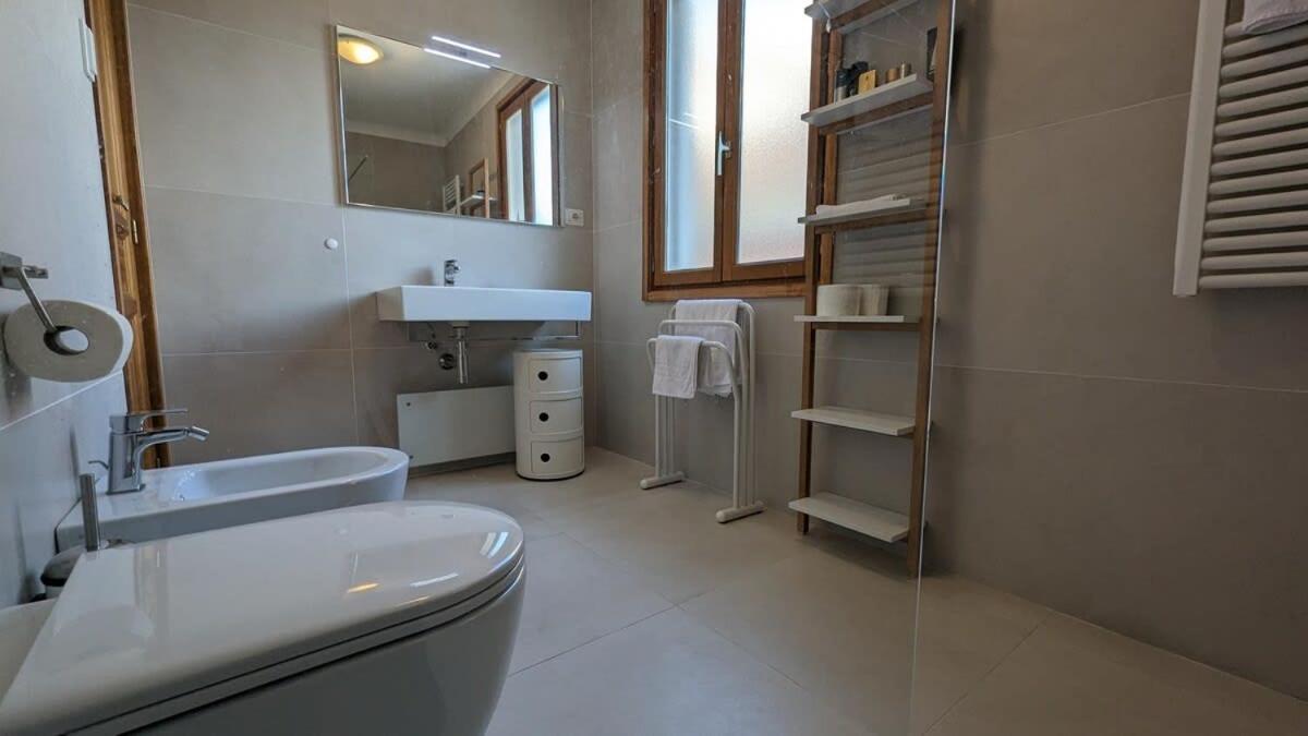 B042-functional With Balcony Suquet * Cannes