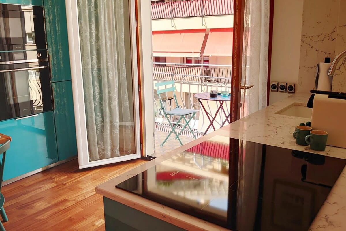 B042-functional With Balcony Suquet Appartement