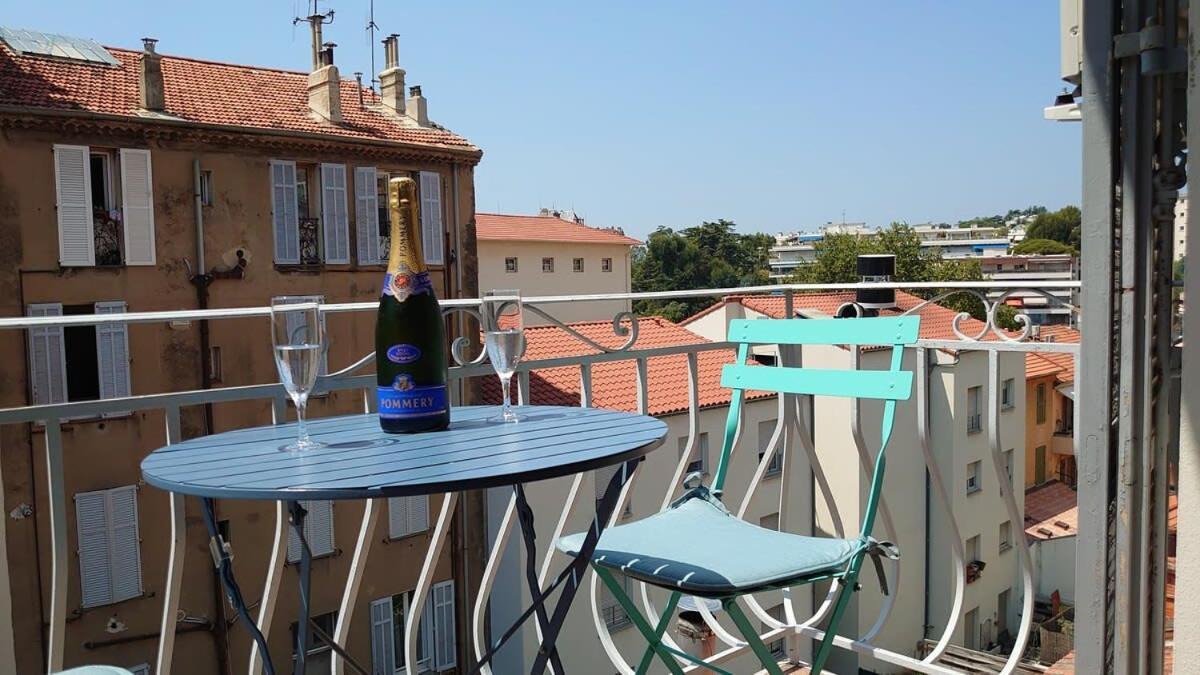 B042-functional With Balcony Suquet