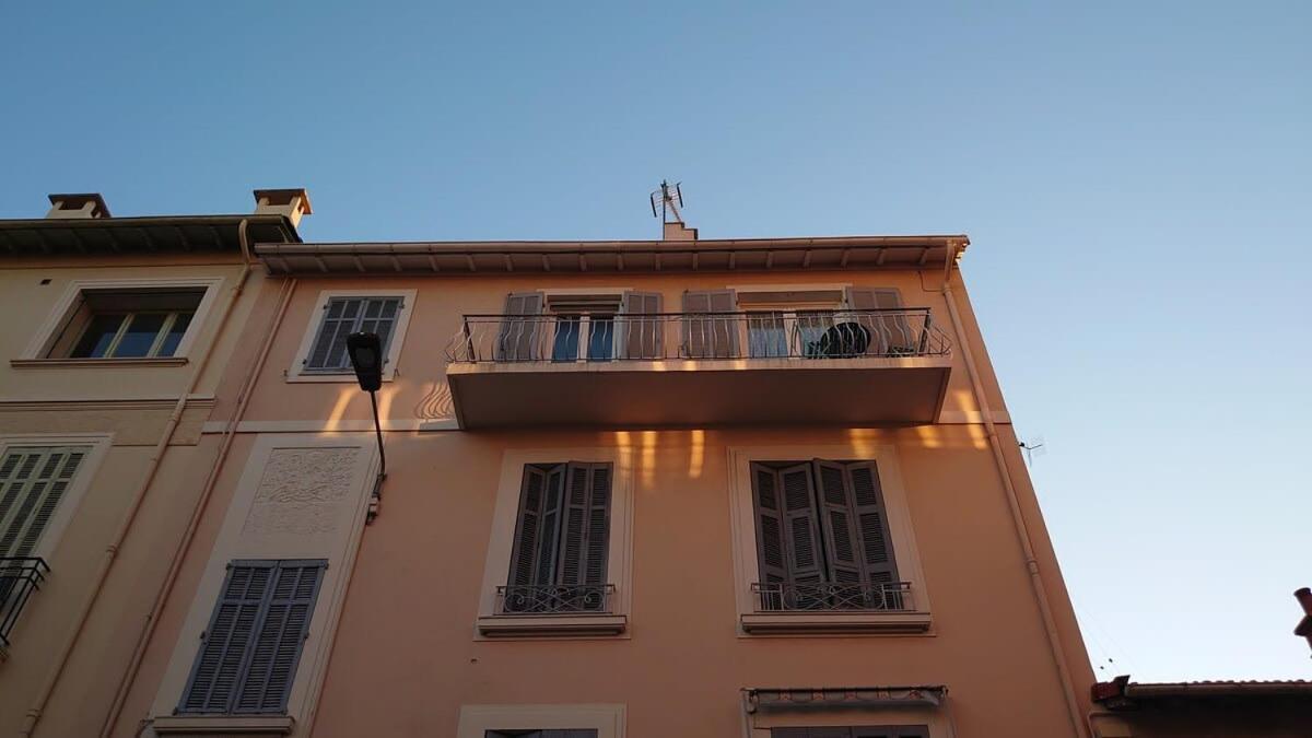 Apartment B042-functional With Balcony Suquet